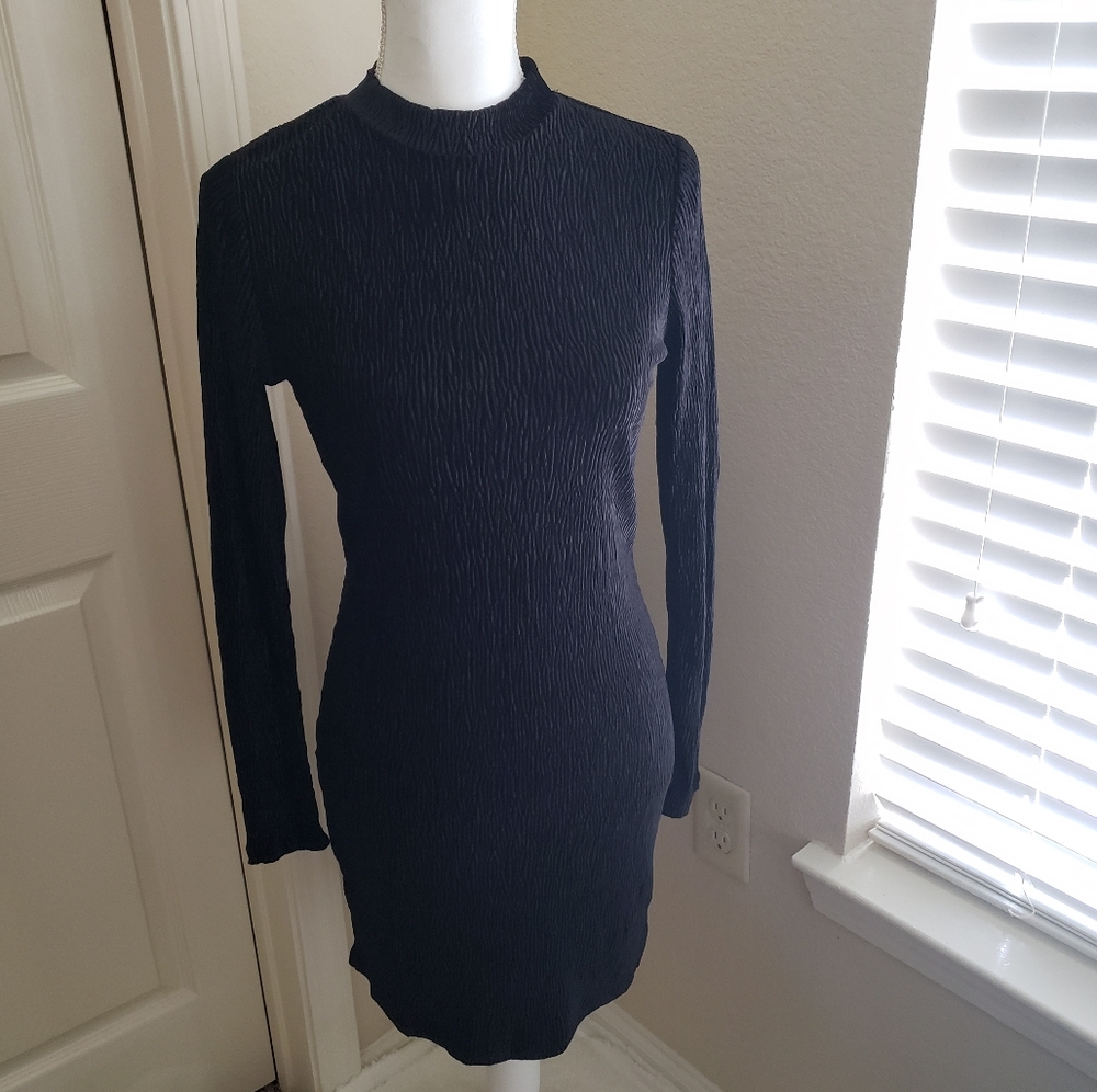 DIVIDED short velvet dress long sleeves S black